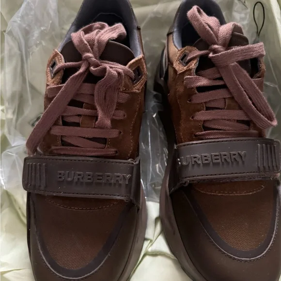 Men Burberry sneaker